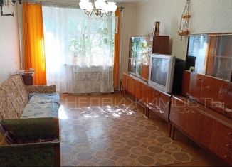 Продаю трехкомнатную квартиру, 57.2 м2, Киров, улица Аэропорт, 1