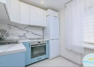 Продам 2-ком. квартиру, 46.3 м2, Тюмень, улица Пермякова, 48