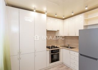 Сдам 2-ком. квартиру, 49.1 м2, Владимир, Всесвятская улица, 13