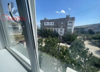 Продаю 1-ком. квартиру, 37.3 м2, Феодосия, улица Челнокова, 108