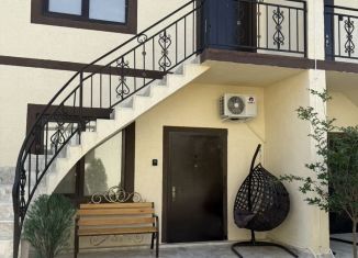 Сдается 2-комнатная квартира, 55 м2, Махачкала, Кирпичная улица, 40