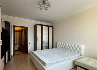 Продам 1-ком. квартиру, 49 м2, Чебоксары, улица Николая Смирнова, 7