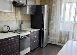 Продажа 2-ком. квартиры, 48 м2, Армавир, улица Луначарского, 408