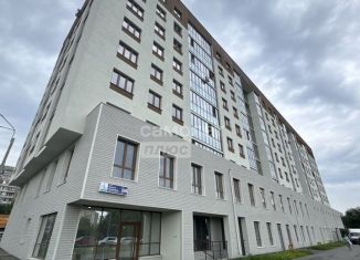 Продам 1-комнатную квартиру, 47.5 м2, Челябинск, улица Братьев Кашириных, 98