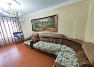 Сдаю в аренду двухкомнатную квартиру, 48 м2, Грозный, улица Л.И. Яшина, 32