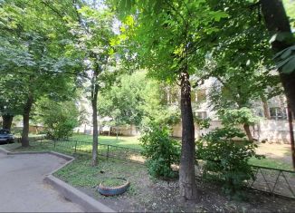 Продаю 2-комнатную квартиру, 43 м2, Курск, улица Красный Октябрь, 11