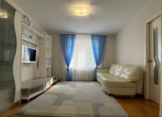 Сдам в аренду двухкомнатную квартиру, 60 м2, Уфа, проспект Октября, 84/4