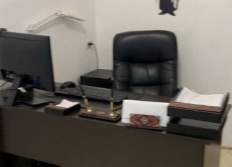 Продам помещение свободного назначения, 13 м2, Махачкала, проспект Али-Гаджи Акушинского, 16