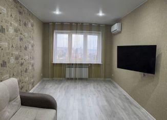 Сдам 1-ком. квартиру, 40 м2, Саратов, улица имени Н.Г. Чернышевского, 80