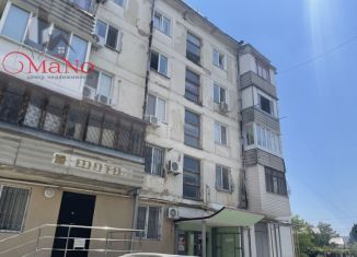 Продам однокомнатную квартиру, 47 м2, Феодосия, улица Вересаева, 1