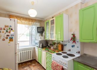 3-комнатная квартира в аренду, 59.6 м2, Тобольск, 6-й микрорайон, 19