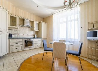 Сдам в аренду 2-комнатную квартиру, 76 м2, Санкт-Петербург, Бассейная улица, 10