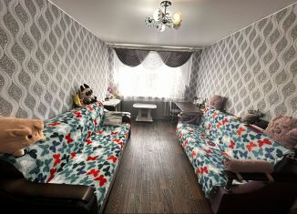 Продам 3-ком. квартиру, 64.8 м2, Тихвин, 3-й микрорайон, 14