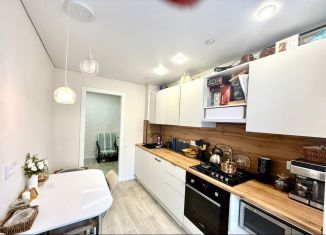 Продам 3-комнатную квартиру, 69 м2, Республика Башкортостан, улица Калинина, 86