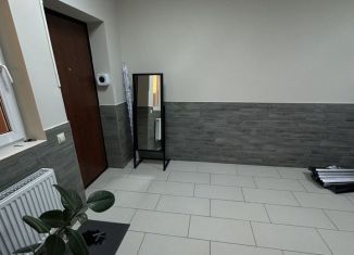 Аренда помещения свободного назначения, 12 м2, Краснодар, улица имени В.М. Комарова, 21/1к9