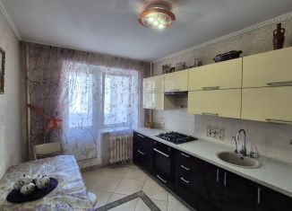 Продам 2-комнатную квартиру, 52.5 м2, Брянск, микрорайон Московский, 42/1