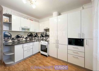 Однокомнатная квартира на продажу, 48.3 м2, Чебоксары, проспект Тракторостроителей, 72