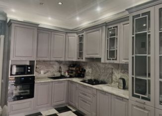 Сдам 2-комнатную квартиру, 80 м2, Дербент, улица Сальмана, 65А