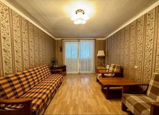 Двухкомнатная квартира на продажу, 48 м2, Судак, улица Ленина, 57