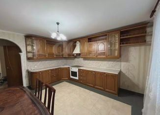 Продается 3-комнатная квартира, 117 м2, Тюмень, Депутатская улица, 80к1