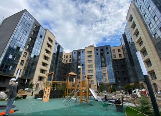 Продажа 4-комнатной квартиры, 116 м2, Абакан, улица Авиаторов, 2