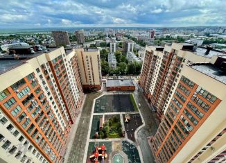 Продаю трехкомнатную квартиру, 80 м2, Барнаул, Комсомольский проспект, 122Вк4