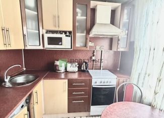 Продается трехкомнатная квартира, 58.3 м2, Набережные Челны, проспект Вахитова, 25