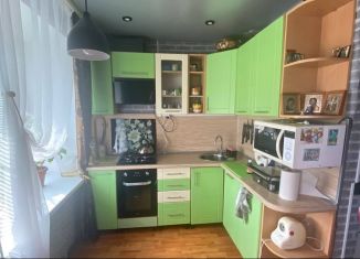 Продаю 3-ком. квартиру, 51.2 м2, Сарапул, Азинский переулок, 2