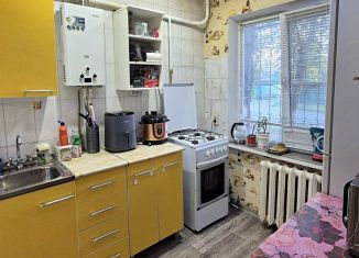 Продаю 1-ком. квартиру, 30 м2, Армавир, улица 30 лет Победы, 25