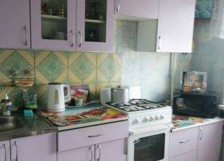 Сдам в аренду 2-ком. квартиру, 45 м2, Рубцовск, улица Калинина, 30