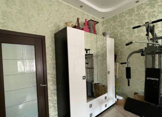 Продам 2-ком. квартиру, 71.6 м2, Выборг, Каменный переулок, 4