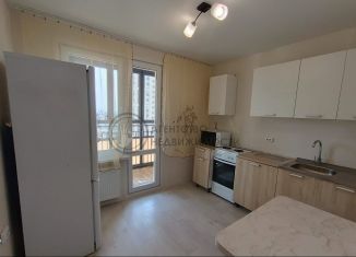 Продается однокомнатная квартира, 31 м2, Казань, улица Александра Курынова, 4к3