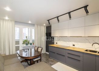 Продается 2-комнатная квартира, 67.3 м2, Тюмень, улица Монтажников, 34