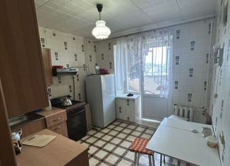 Сдаю 2-комнатную квартиру, 50 м2, Туймазы, улица Островского, 48