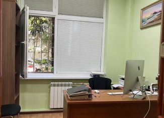 Сдам офис, 34 м2, Краснодарский край, улица Воровского, 19