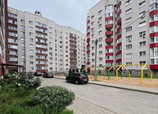 Продажа двухкомнатной квартиры, 63 м2, Смоленск, улица Брылёвка, 20