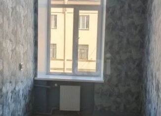 Комната на продажу, 10.6 м2, Санкт-Петербург, Нарвский проспект, 9к2, метро Балтийская