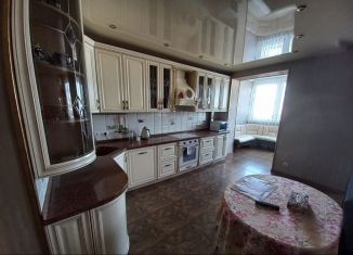 Сдается в аренду 2-комнатная квартира, 69 м2, Анапа, улица Ленина, 136