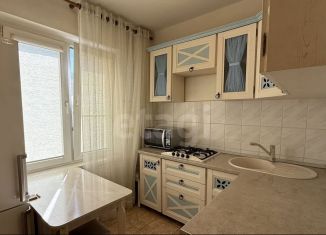 Продам 3-ком. квартиру, 50 м2, Махачкала, улица Гагарина, 50