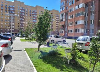 Продается 3-ком. квартира, 54.1 м2, Тюмень, улица Голышева, 2к3, ЖК Роза ММС