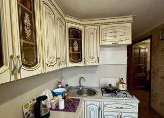 Продается двухкомнатная квартира, 42 м2, Махачкала, улица Ирчи Казака, 118Г