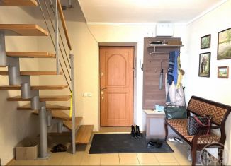 Продается 5-ком. квартира, 119 м2, Гатчина, бульвар Авиаторов, 3