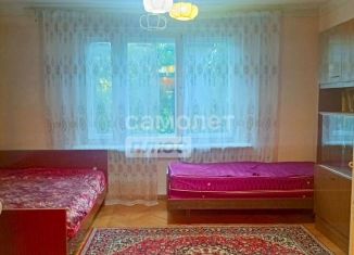 Продаю 2-комнатную квартиру, 52.5 м2, Армавир, улица Розы Люксембург, 105