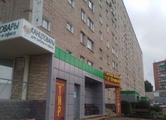 Продам двухкомнатную квартиру, 49 м2, Глазов, улица Карла Маркса, 13