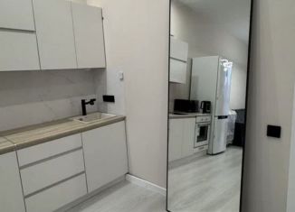 Сдаю 3-комнатную квартиру, 80 м2, Москва, улица Родченко, 2, метро ЗИЛ