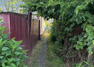 Продаю 3-ком. квартиру, 50 м2, посёлок Пятихатки, улица Ивана Крыгина, 5