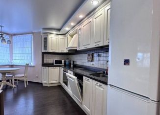 Сдача в аренду 2-ком. квартиры, 68 м2, Саратов, Большая Горная улица, 215