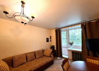 Трехкомнатная квартира на продажу, 56.5 м2, Пушкин, Школьная улица, 45