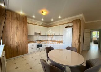 Двухкомнатная квартира на продажу, 62 м2, Горячий Ключ, улица Тельмана, 52