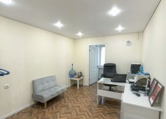 Продам офис, 16 м2, Октябрьский, улица Луначарского, 2